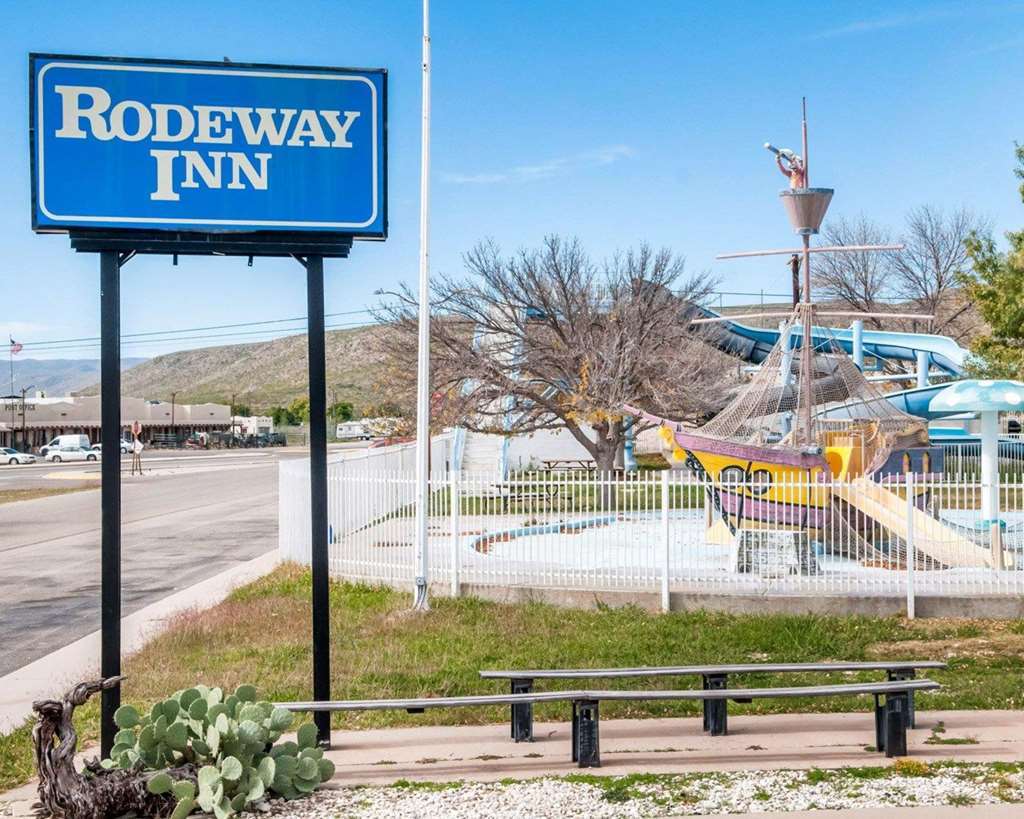 Rodeway Inn Whites City Kültér fotó